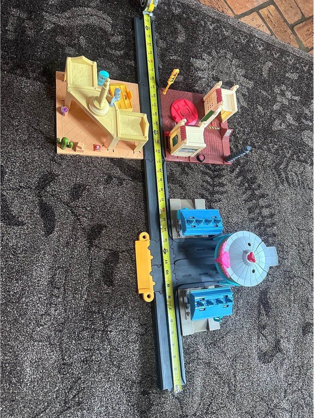 Disney Radiator Springs Cars Track - Picture 2 of 4